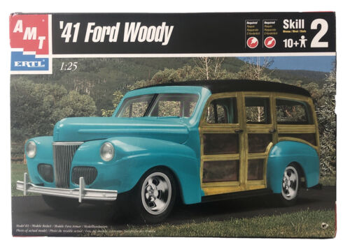 1/25 AMT 1941 Ford Woody Wagon Custom (1999) 30052